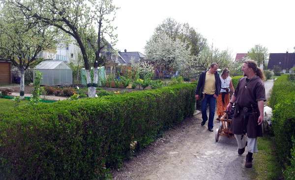 Durch die Schrebergärten