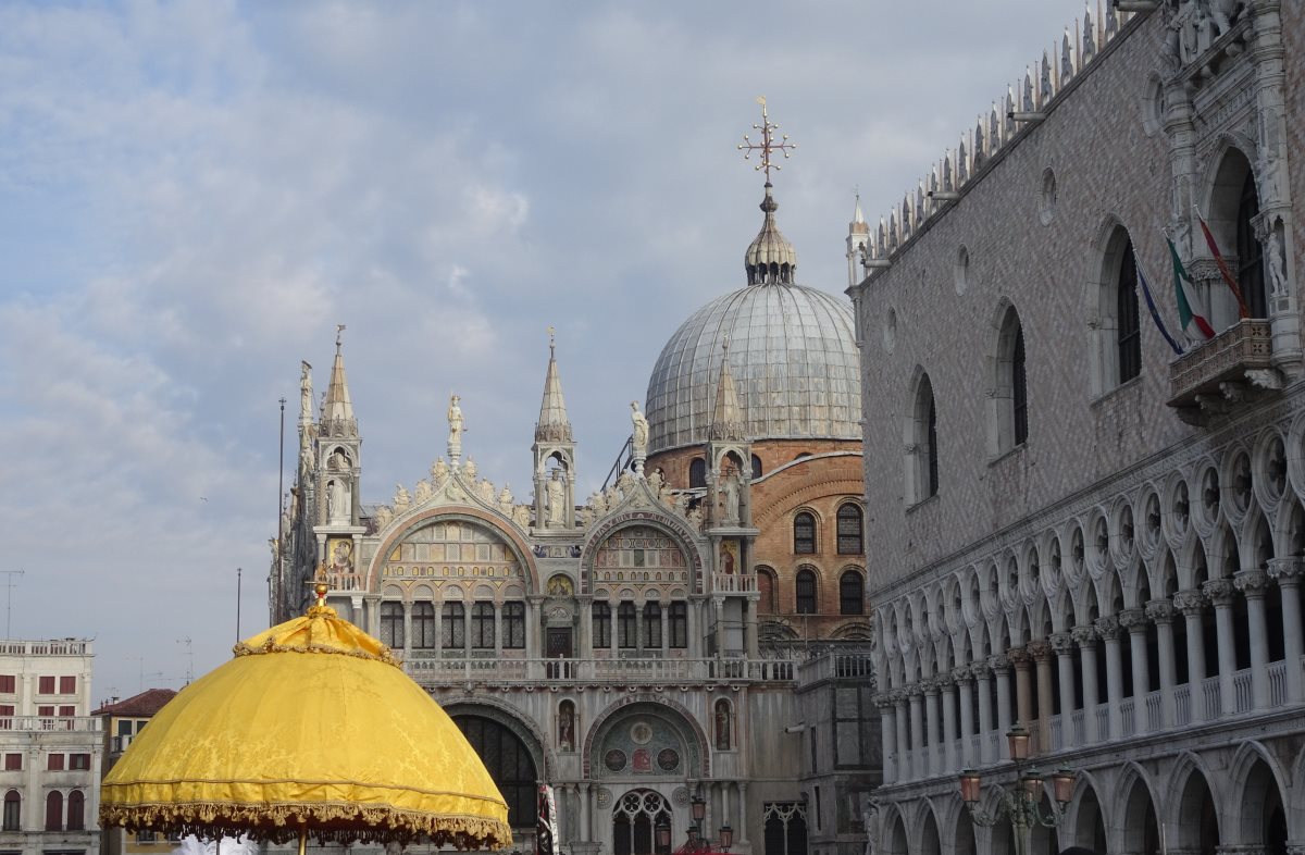 Dogenschirm Dogenschirm