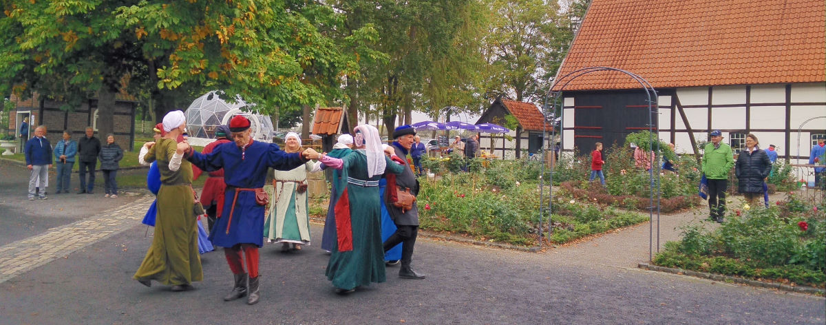 Firlitanz auf dem Lohhof in Welver