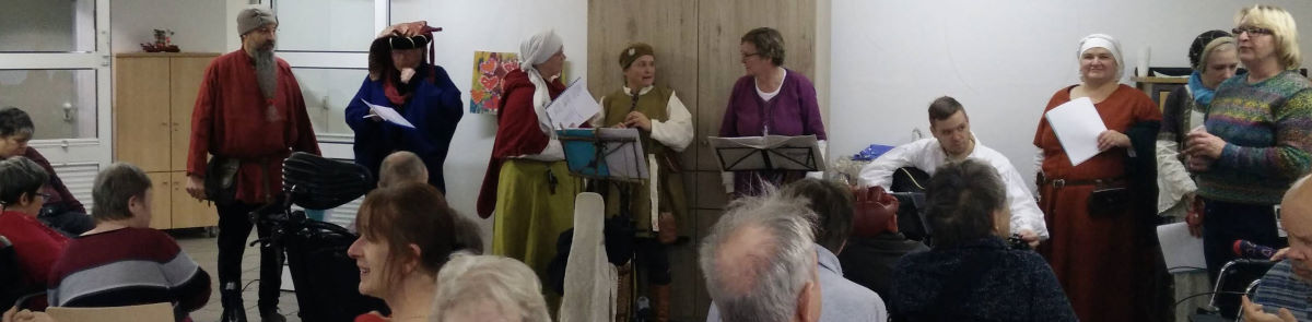 Firlitänzer beim Weihnachtsfest im Walpurgishaus